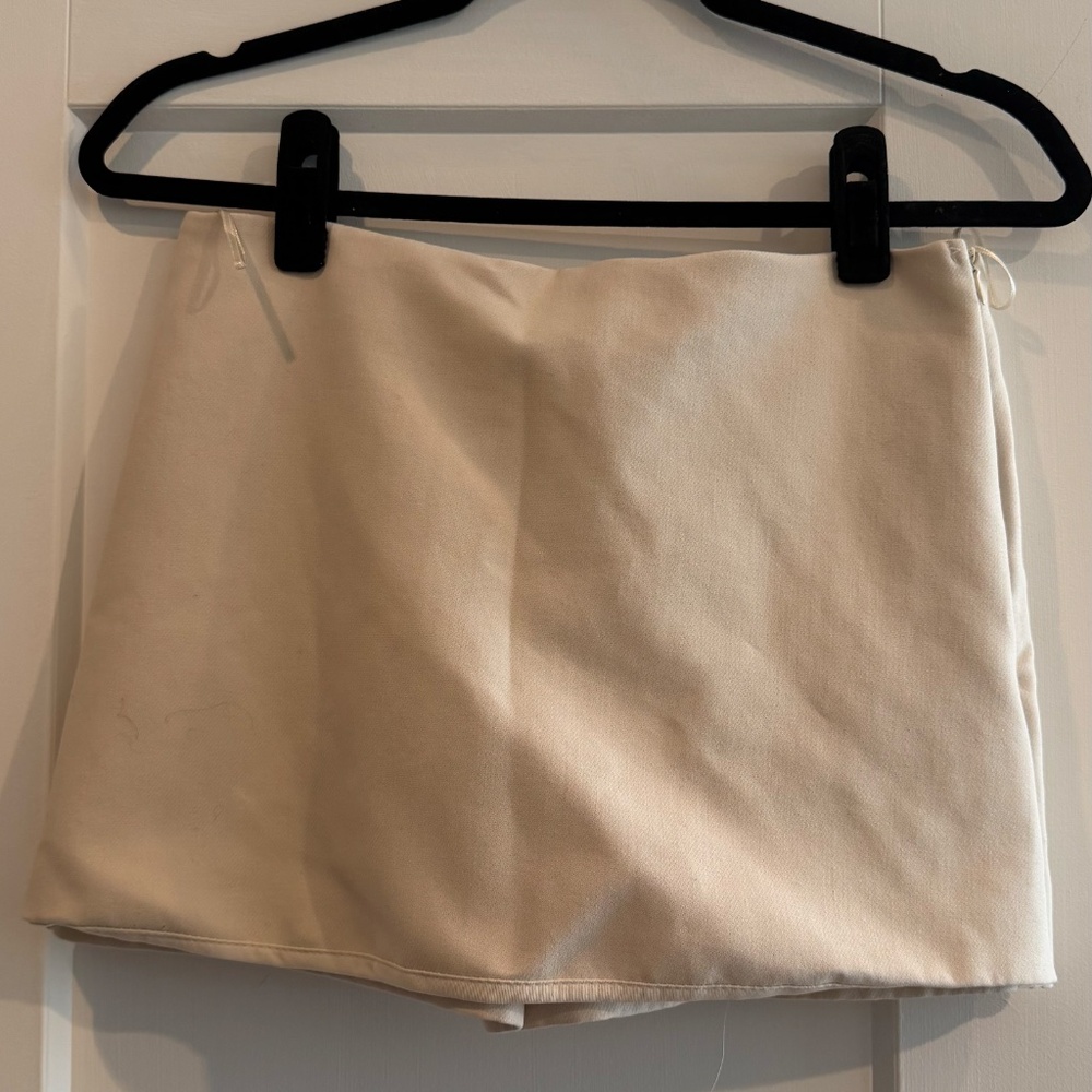 Zara Cream Mini Skort (EU Collection Summer 2024)